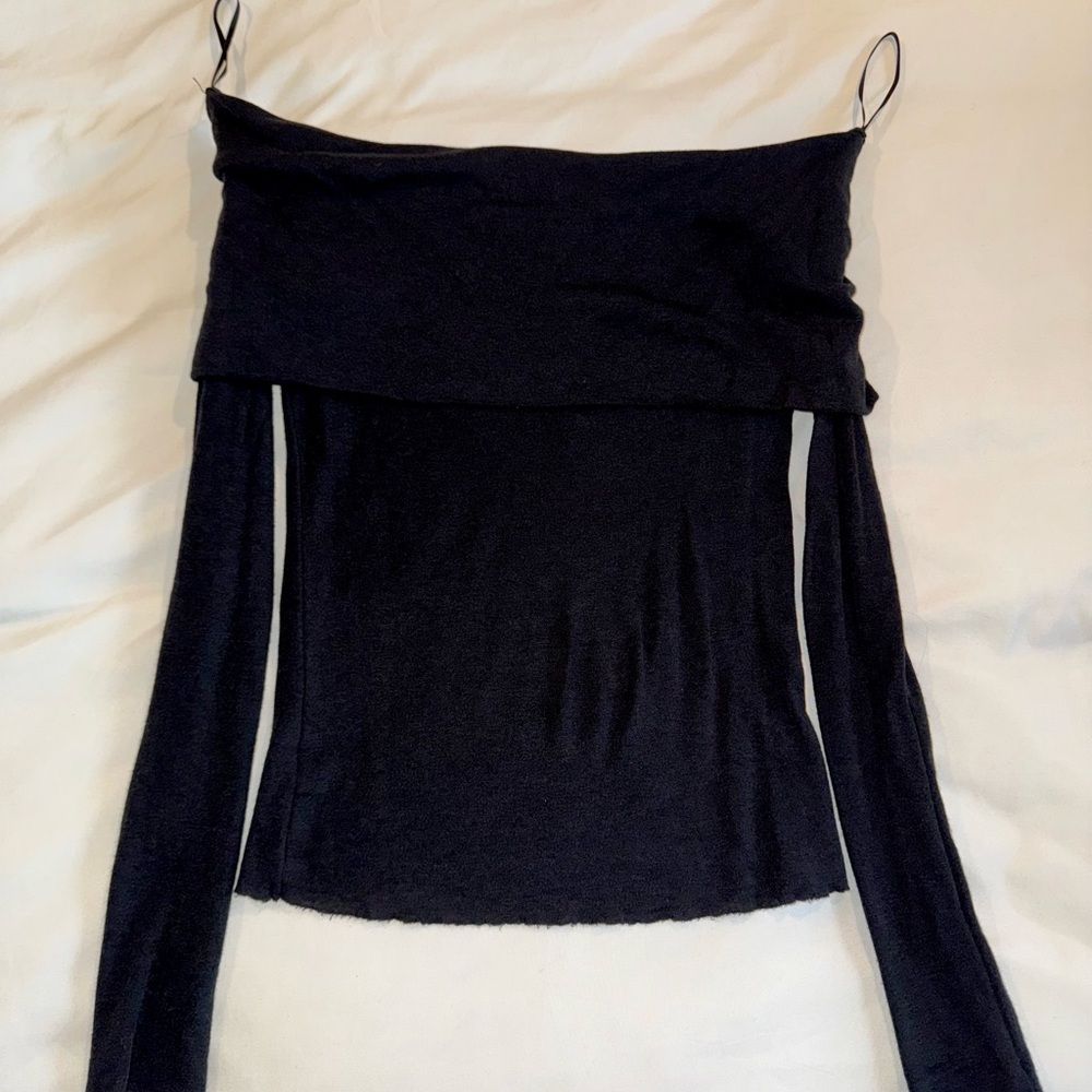 Aritzia Black Off-Shoulder Women's Top